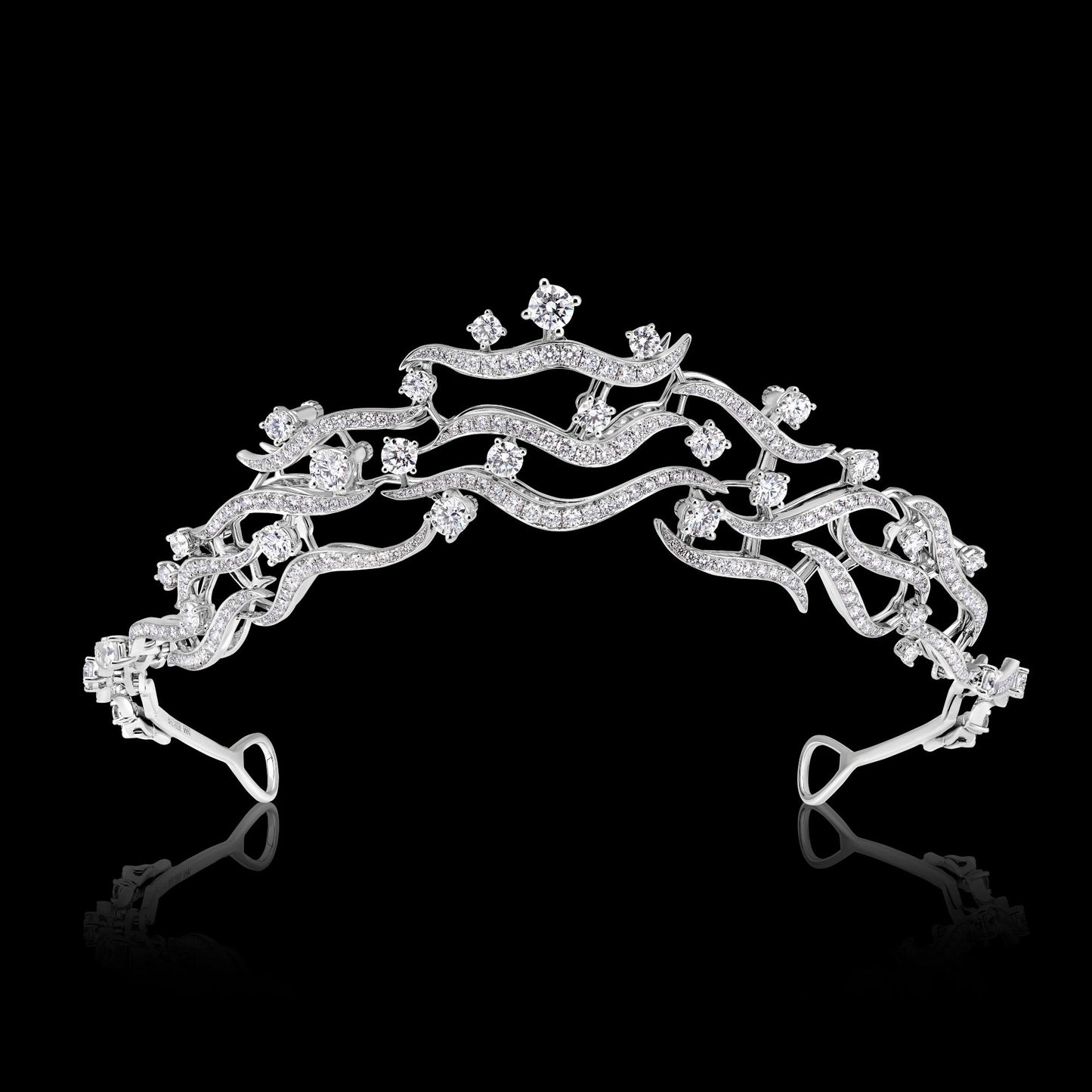 TIARA AND DUNES NECKLACE